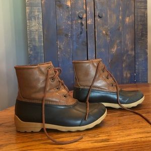 Sperry boys duck boots